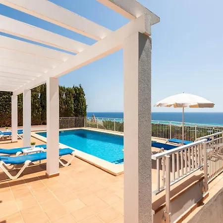 Romani Villa Son Bou